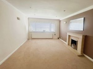 Lounge- click for photo gallery